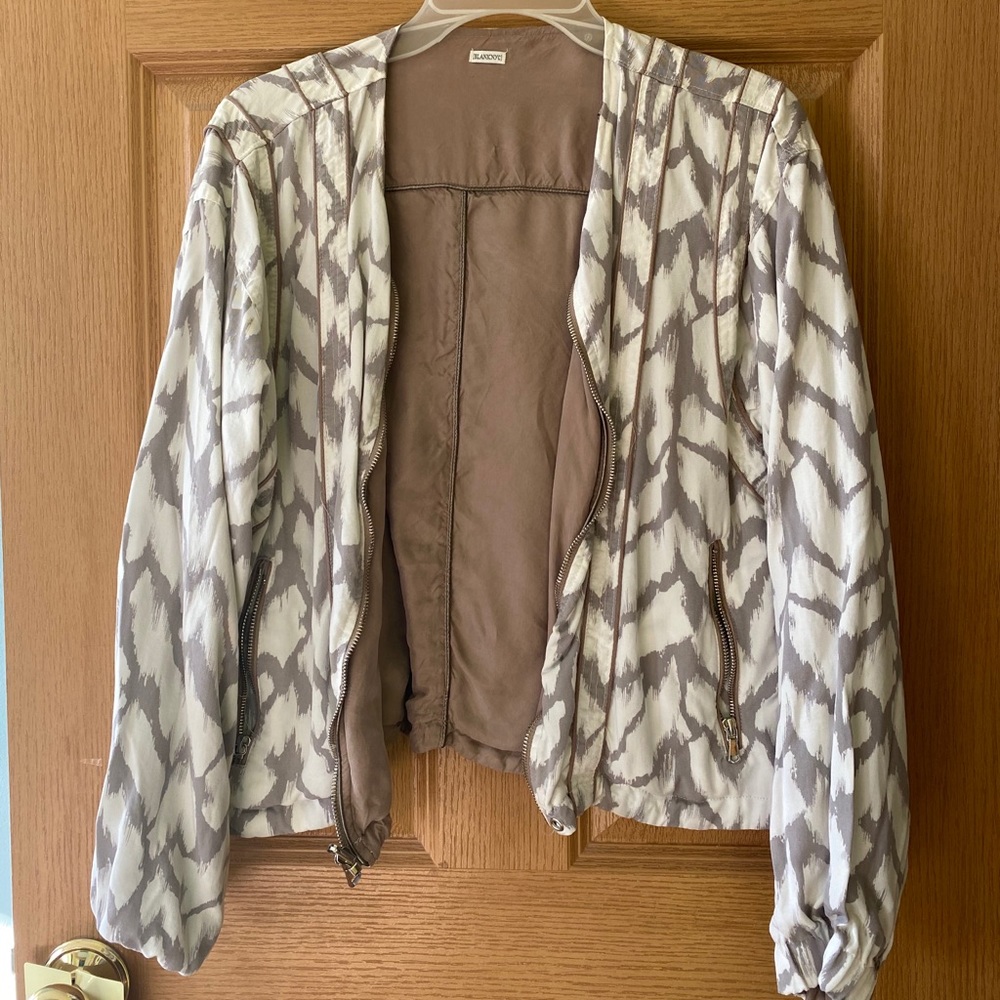 Reversible Print And Plain Jacket - image 3